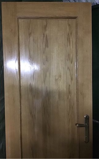 Puerta de madera de roble