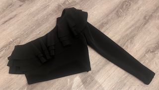 Conjunto falda y top de 1 manga con volantes