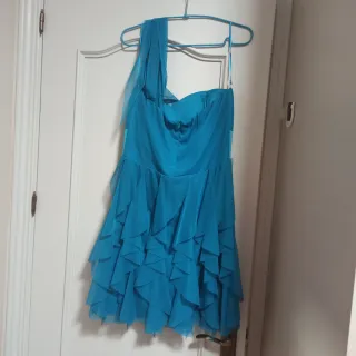 Vestido de fiesta azul turquesa