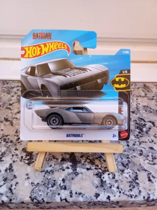 Hotwheels Batmobile 1/5