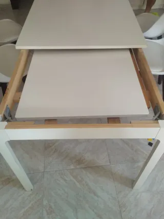 Mesa comedor extensible Ekedalen blanca 120 / 160
