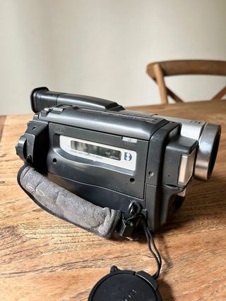 Sony Handycam Digital8 DCR-TRV130E