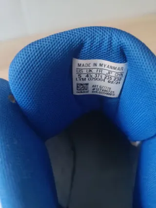 Zapatillas Adidas Blancas y Azules