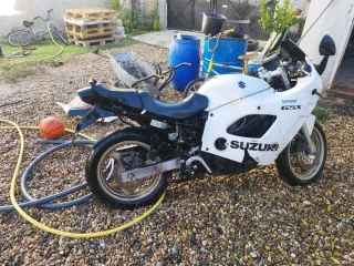 Suzuki gsxf 600