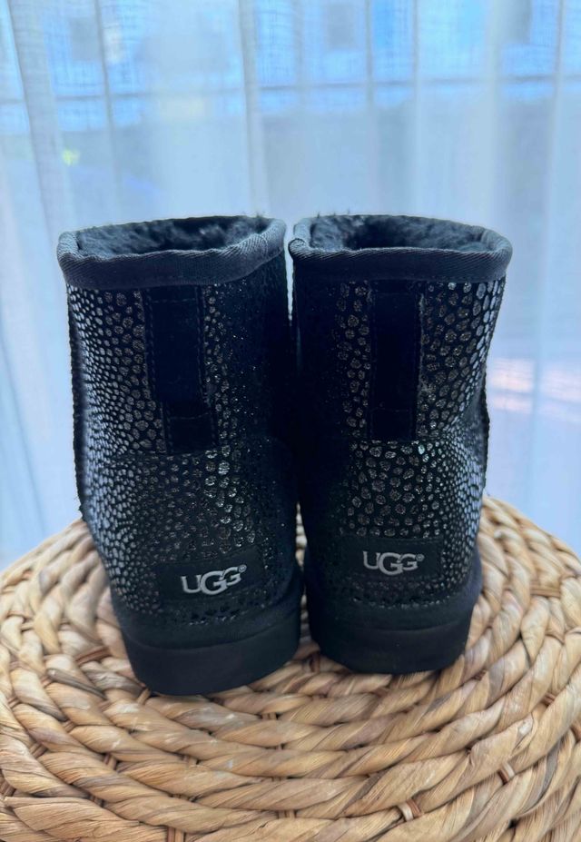 Botas UGG Negras Tamanho 41