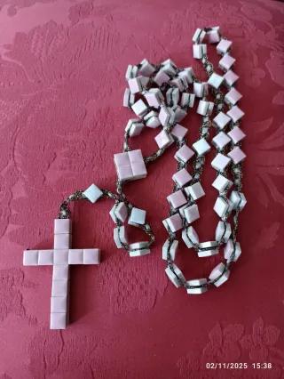 Rosario vintage cerámica y pasamanería cordón oro