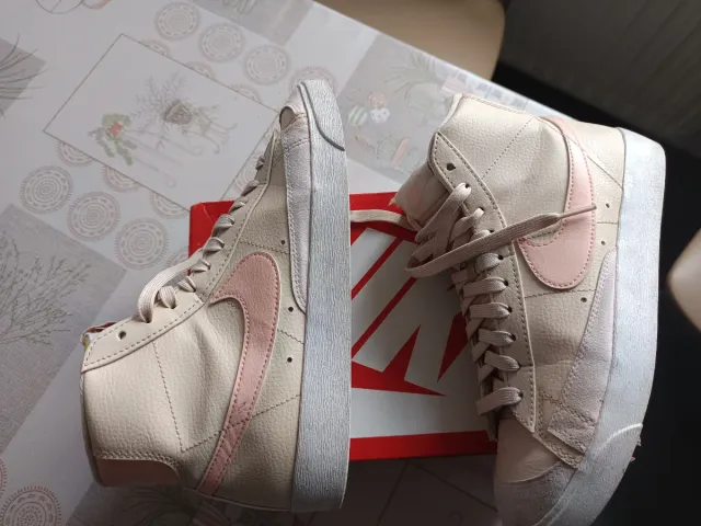 Zapatillas Nike Mujer Bora rosa palo