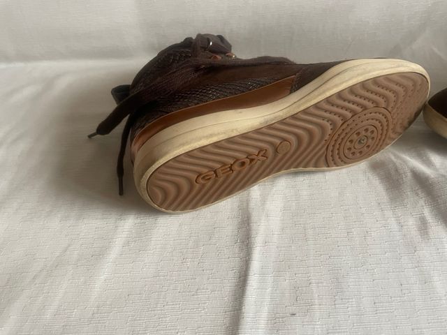 Zapatillas Geox Marrones y Doradas Mujer