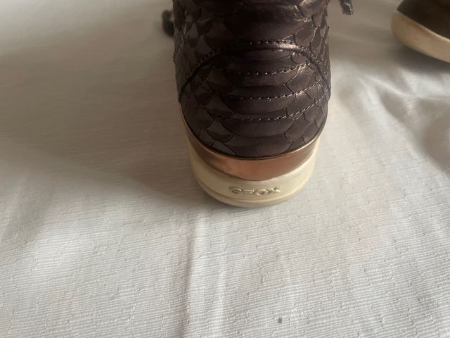 Zapatillas Geox Marrones y Doradas Mujer