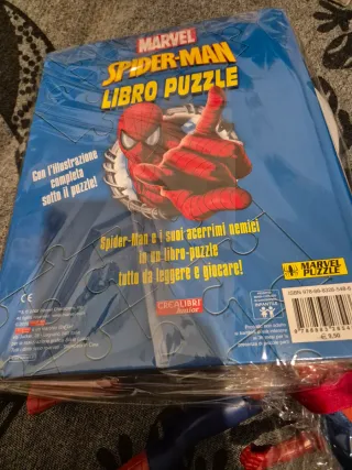 Spider-Man Action Figure + Puzzle libro e racchett