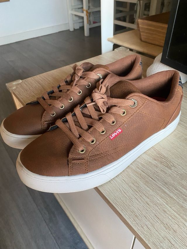 Zapatillas Levi's Marrones