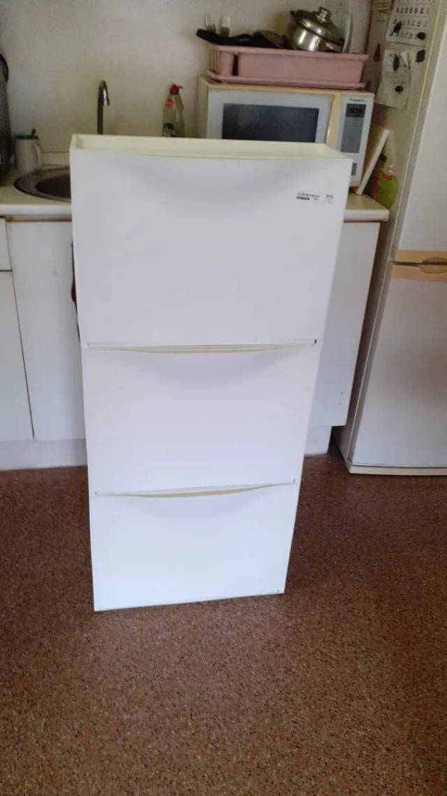 Zapatero blanco de plástico