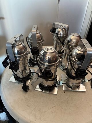 Focos de espectáculo metálicos