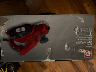 lijadora, jirafa con aspiradora