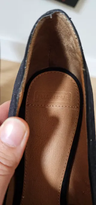 Zapatos tacón negros ante peep toe