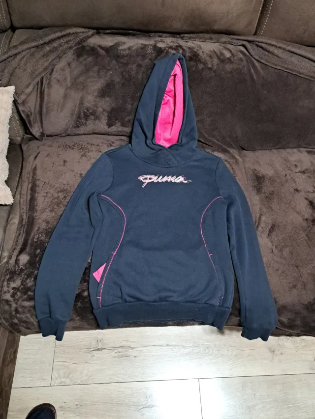 Sudadera Puma Mujer Negro mate y Rosa.