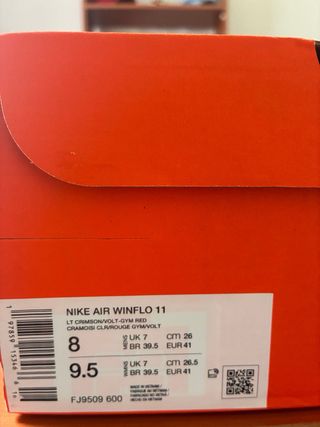 Zapatilla Nike Winflo 11 Crimson/Volt talla 41