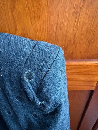 Blazer Scalpers gris detalles metalizados Talla 38