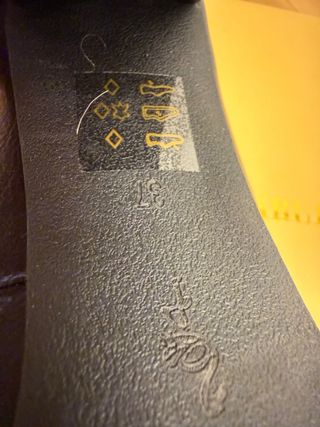 Zapatos Menbur Talla 37 Negros y Dorados