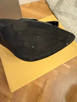 Zapatos Menbur Talla 37 Negros y Dorados