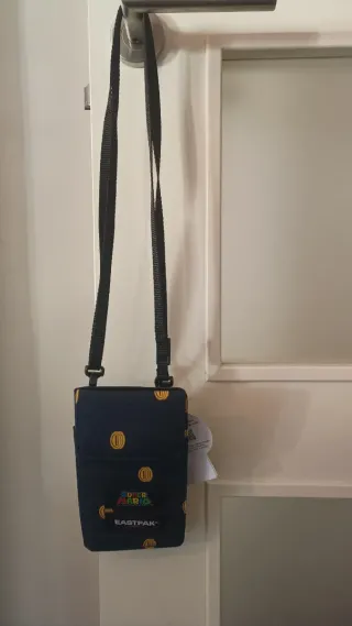 Bolsito Eastpak Super Mario Monedas