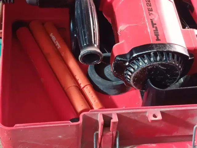 Taladro Hilti TE22 + Brocas
