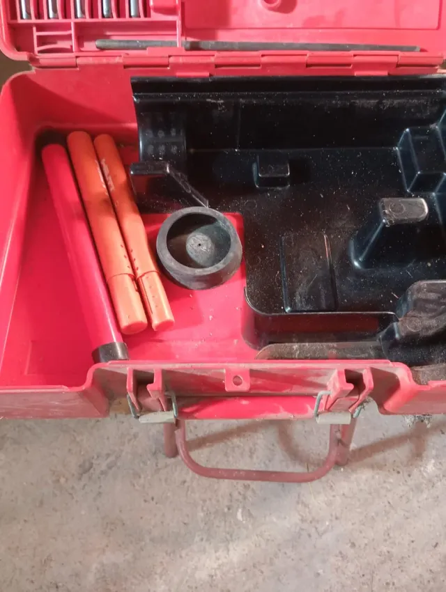 Taladro Hilti TE22 + Brocas