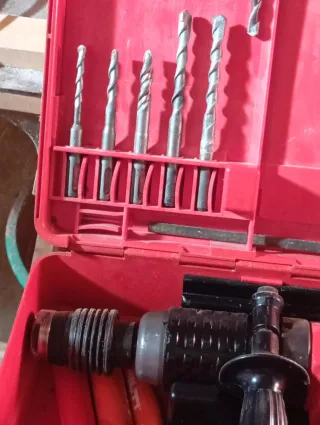Taladro Hilti TE22 + Brocas