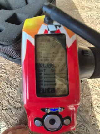 Rádio Futaba 4PLS 4 Canais 2.4GHz T-FHSS