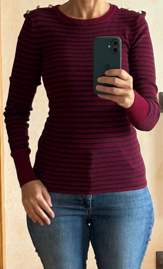 Jersey Stradivarius rayas burdeos y azul marino