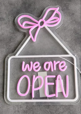 Lampada Neon LED "We are OPEN" fiocco