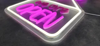 Lampada Neon LED "We are OPEN" fiocco