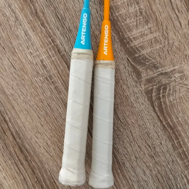 Set Raquetas Bádminton Artengo + Volantes y funda.