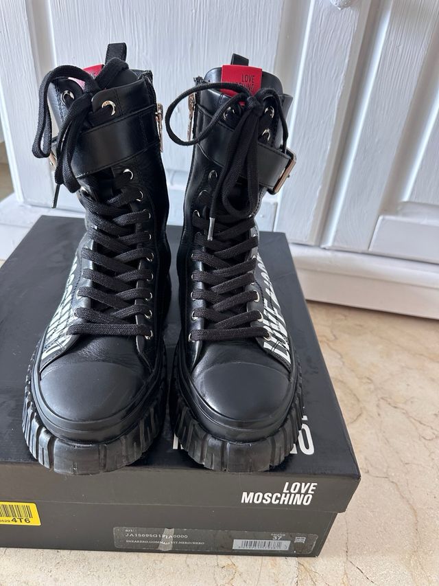 Stivali Love Moschino originali