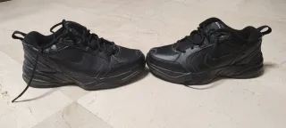 Tenis Nike Air Monarch Negros