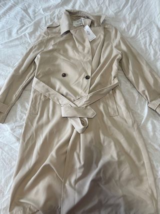 Gabardina Stradivarius Beige