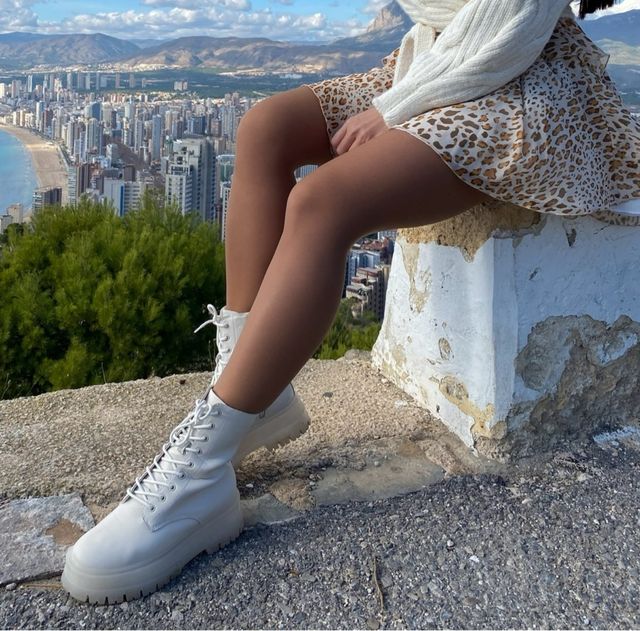 Stivali Bianchi Stradivarius