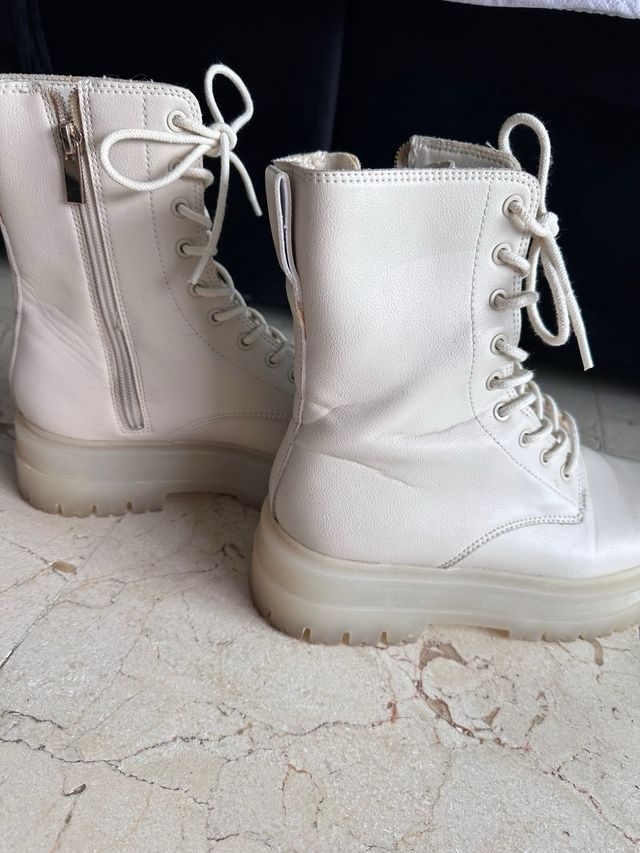 Stivali Bianchi Stradivarius