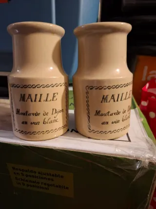 2 Antiche Bottiglie di Maillé Moutarde de Dijon