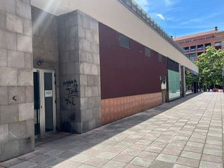 Garaje en alquiler en Barañain