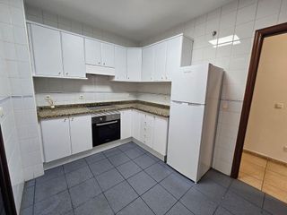 Piso en alquiler en Arenales - Lugo - Avenida Marítima en Palmas de Gran Canaria(Las)