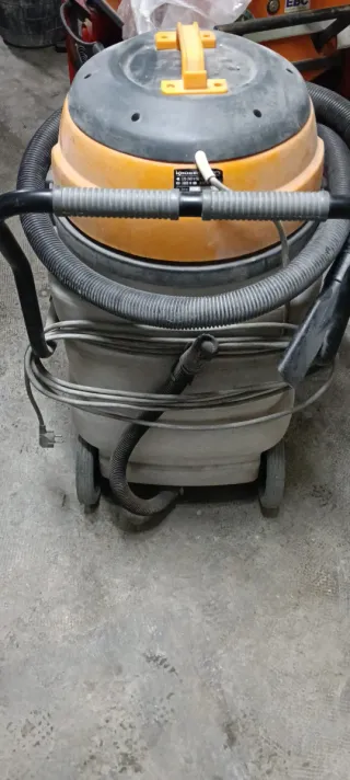 Aspiradora Industrial Polvo Líquido