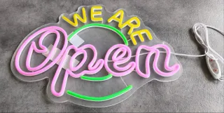 Lampada Neon LED "WE ARE OPEN"