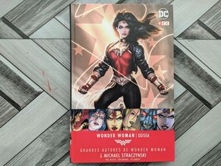Grandes autores de Wonder Woman: J. Michael Str...