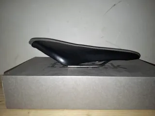 Sillín Fizik Arione R3 K:IUM Rail 185g