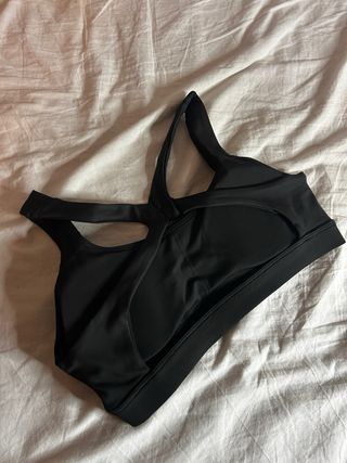 Top deportivo Alo negro