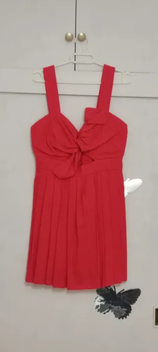 Lote de ropa de mujer variado.