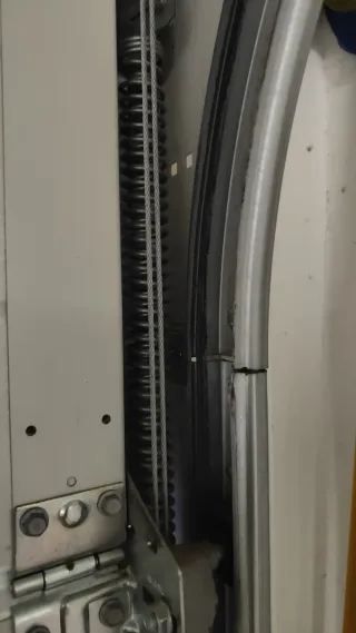 Puerta seccional de garaje Hormann completa