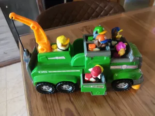 Camión Patrulla Canina con figuras