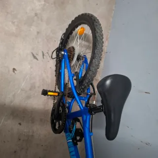 Bicicleta infantil azul 5-10 años